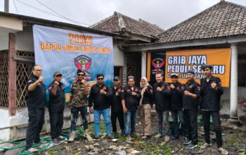 DPD GRIB JAYA Jawa Timur Dirikan Dapur Umum Untuk Korban Erupsi Semeru
