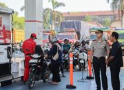 Kapolres Lumajang Cek Stok BBM di SPBU Sukodono, Pastikan Pasokan Tetap Aman